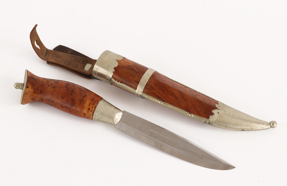 Kniv med slida, monogramsignerad AL