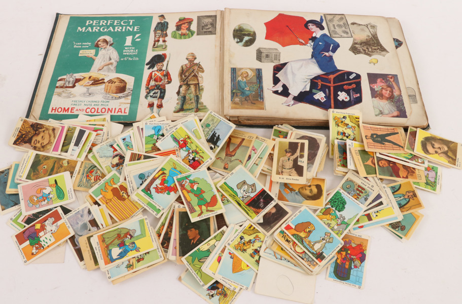 Parti samlarbilder och bokmärken, bl.a. Disney