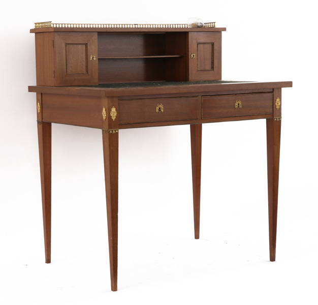 Skrivbord, sengustaviansk stil, 1900-tal