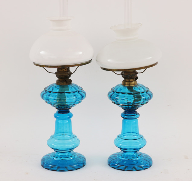 Bordsfotogenlampor ett par, tidigt 1900-tal