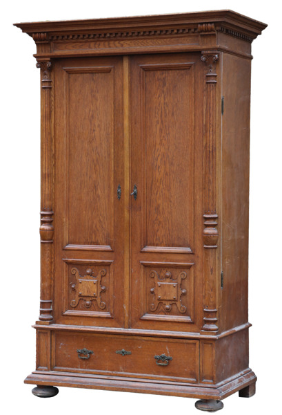 Klädskåp, nyrenässans, 1800-talets slut