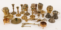Parti mässingsföremål, bl.a. Skultuna