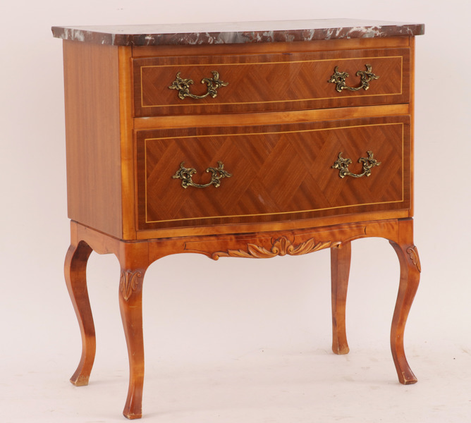 Byrå, gustaviansk stil, 1900-tal