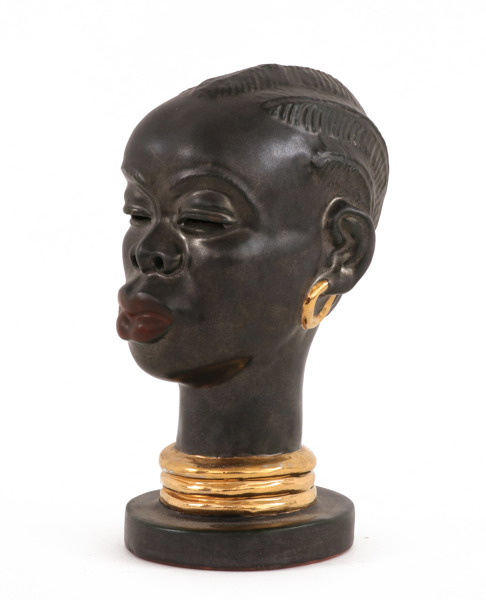 Skulptur, Margit Izsépy