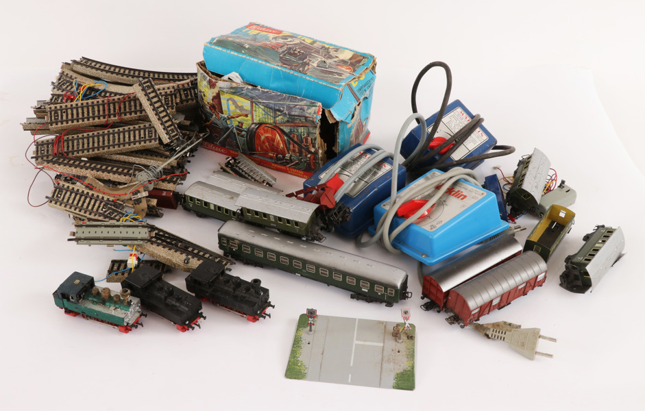 Parti tågdetaljer, m.m.