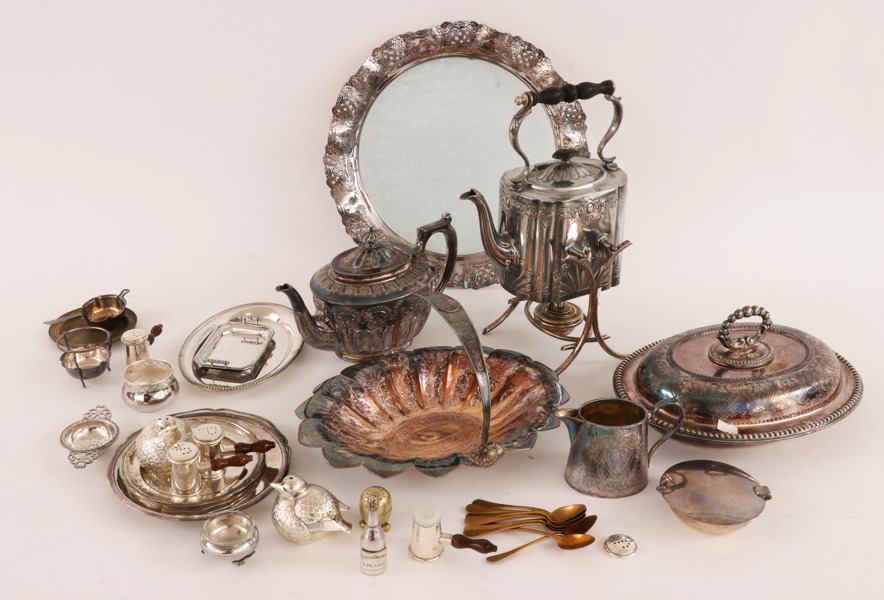 Parti nysilverföremål, m.m.