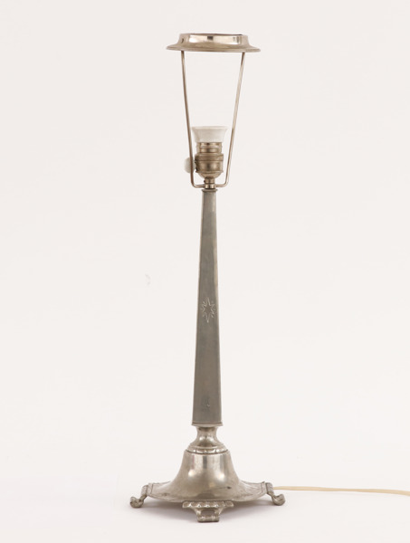 Bordslampa i tenn, 1933