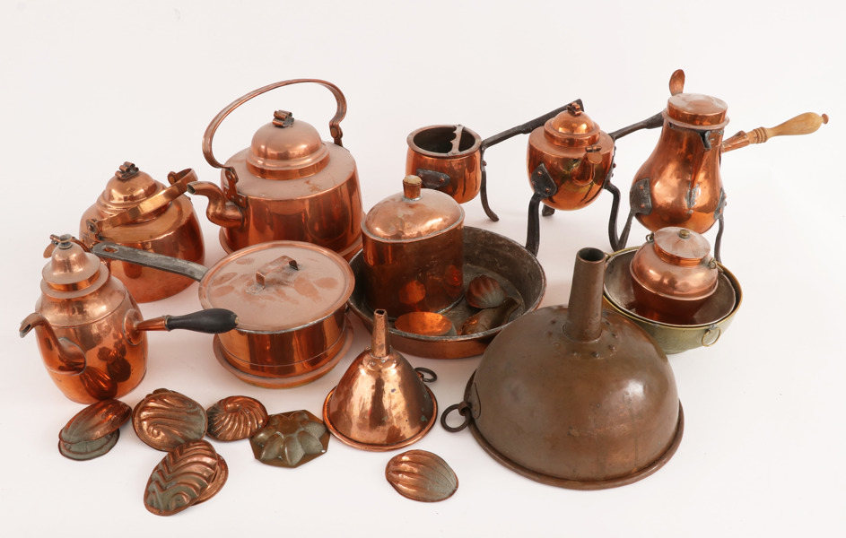 Parti kopparföremål, mestadels 18/1900-tal