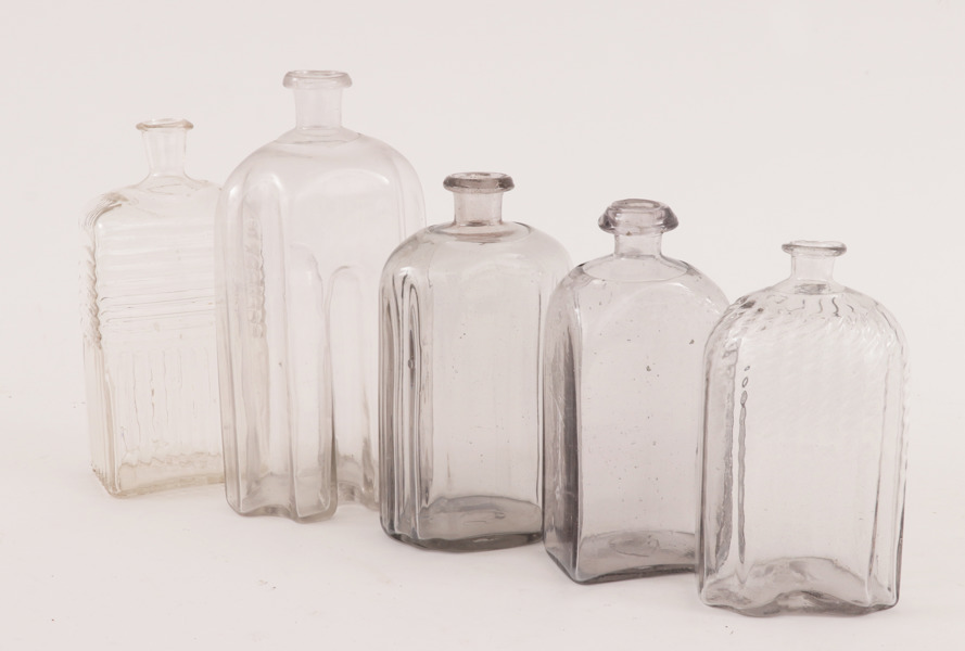Brännvinsflaskor 5st, 1800-tal