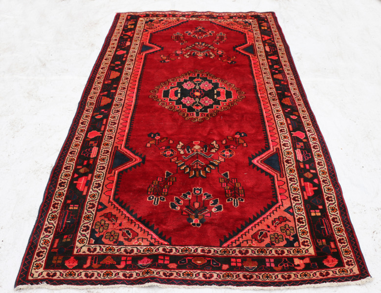 Handknuten matta, orientalisk