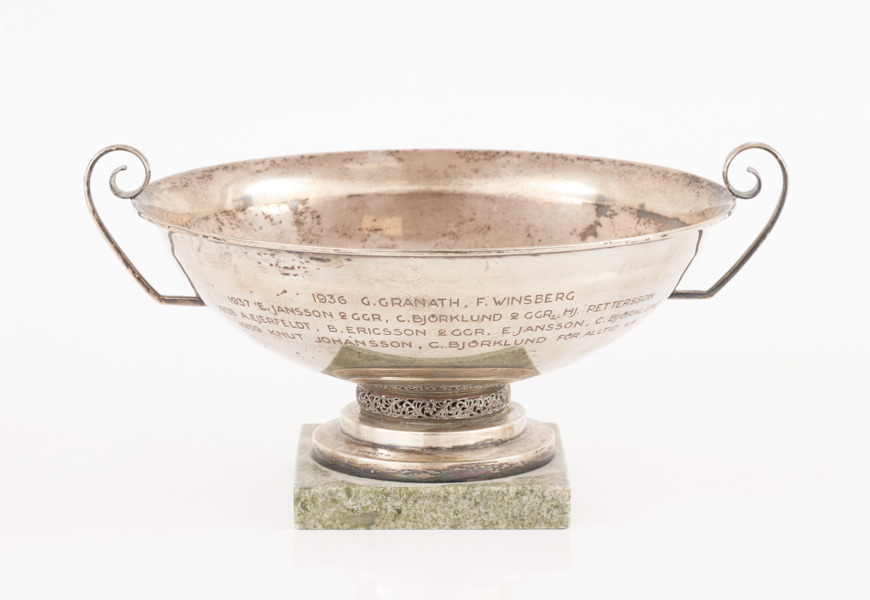 Skål på fot, silver, 1900-tal