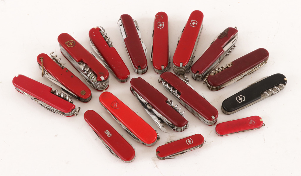 Fällknivar 16st, bl.a. Victorinox
