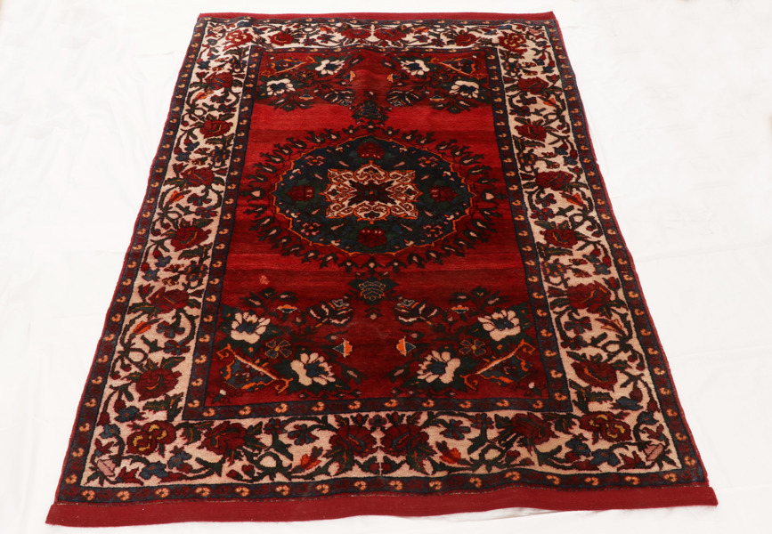 Handknuten matta, orientalisk