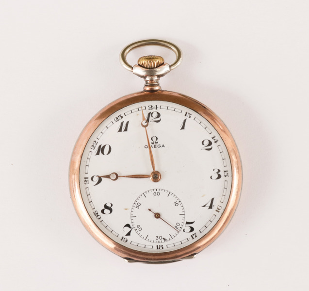 Fickur i silver, Omega