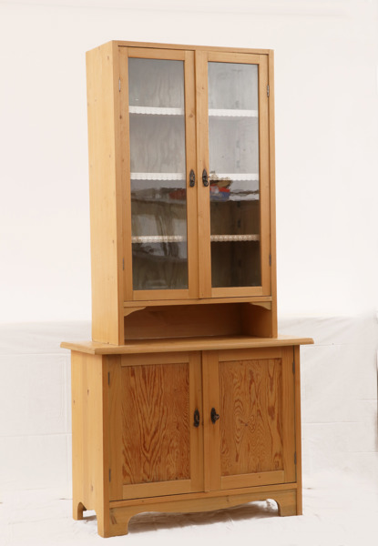 Vitrinskåp, 1900-talets början