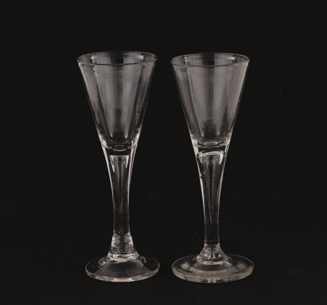 Starkvinsglas 2st, 1800-tal