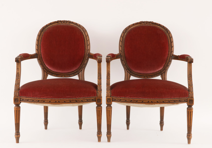 Karmstolar ett par, gustaviansk stil, 1900-talets andra hälft