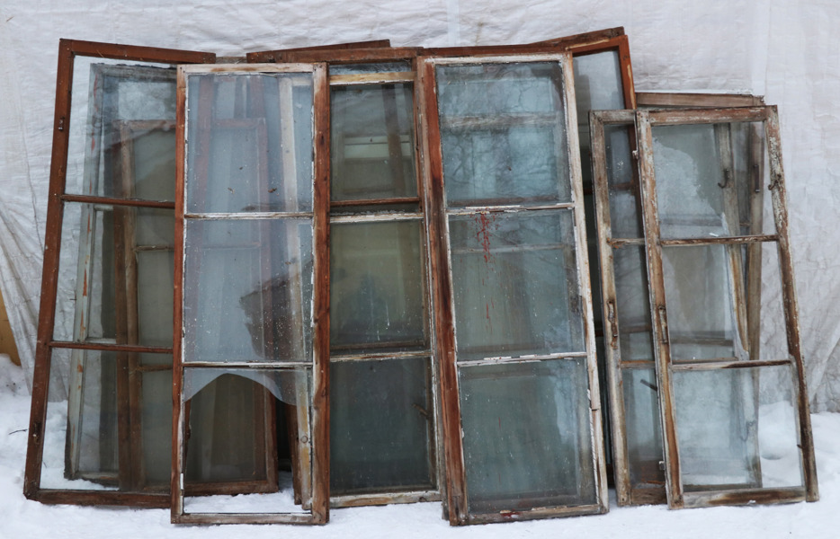 Fönster 26st, mestadels 1800-tal