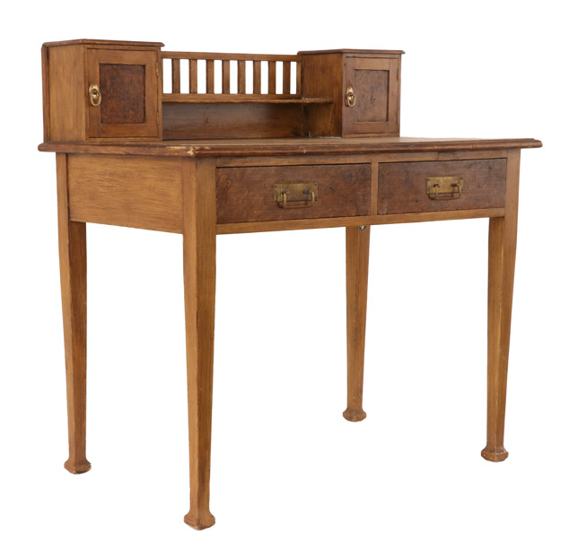 Damskrivbord, jugend, daterat 1922