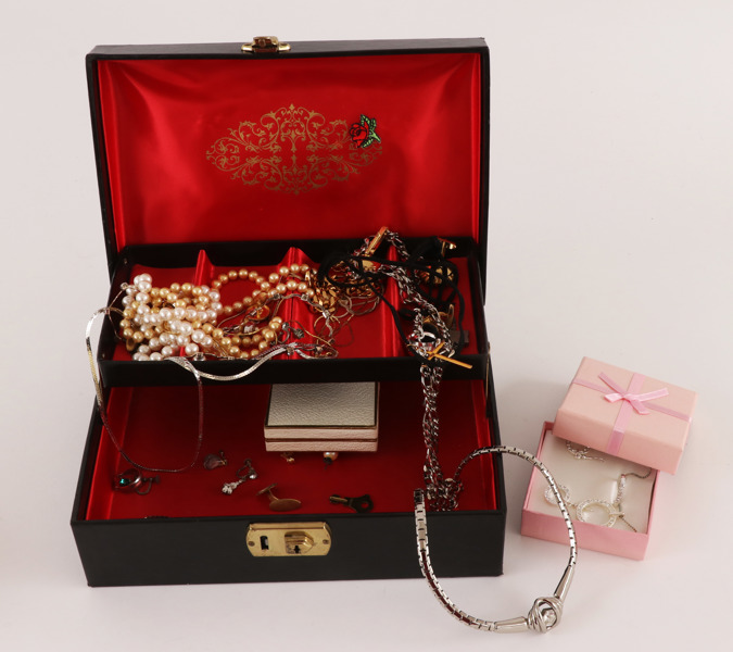 Parti bijouterier, bl.a. silver