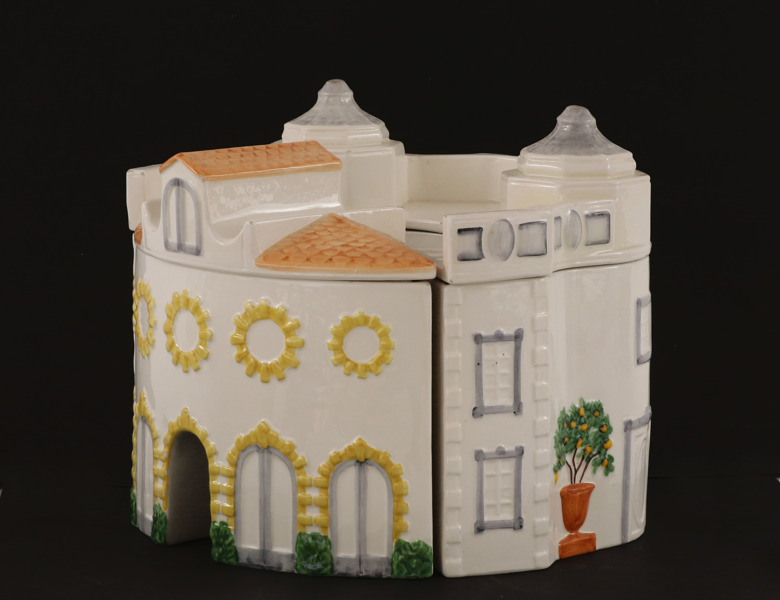 Kakburk i tre delar, Mancer, Italien