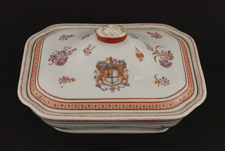 Terrin med lock, Kina, troligen 1900-tal