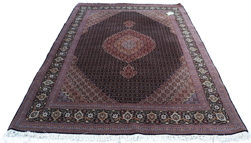 Handknuten matta, Täbriz