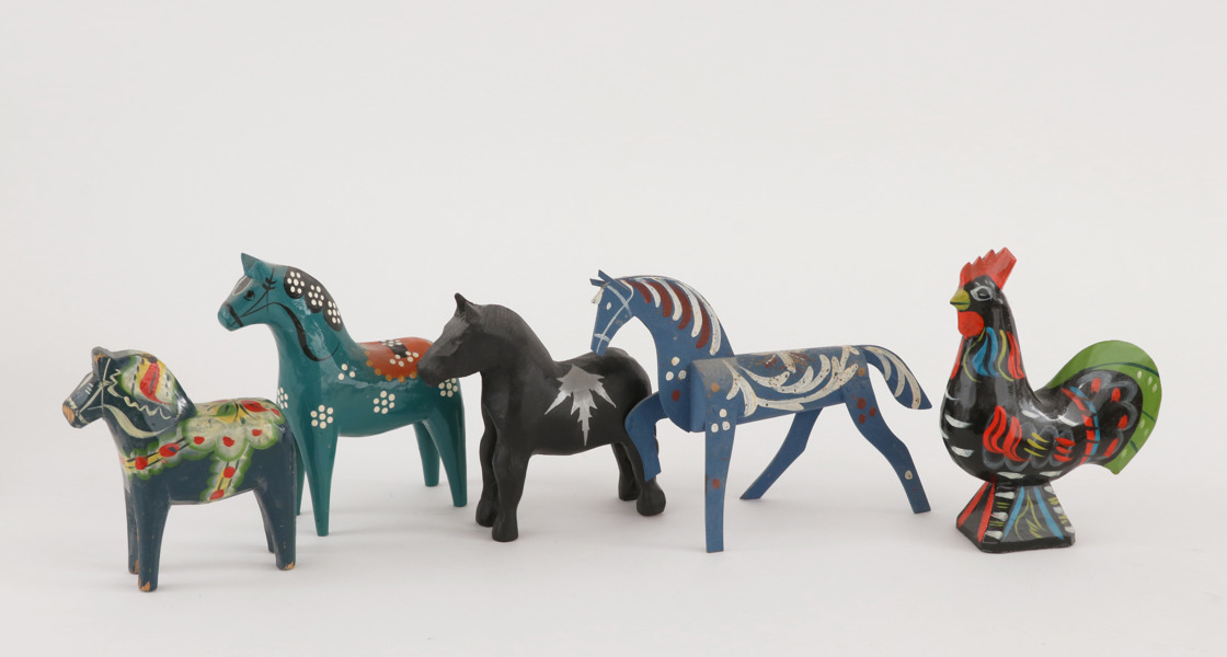 Träskurna figurer 5 delar