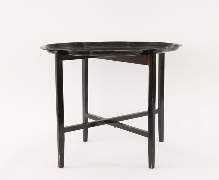 Brickbord med antik plåtbricka