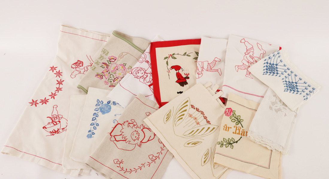 Parti broderade dukar, m.m.