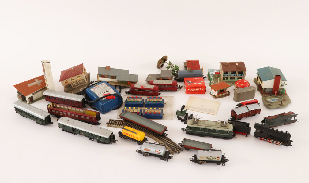 Parti tågdetaljer, mestadels Märklin