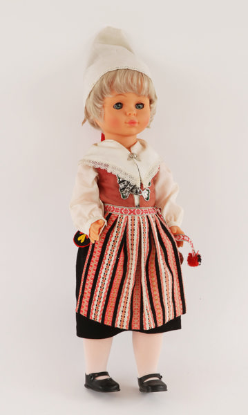 Docka i klädd Leksandsdräkt