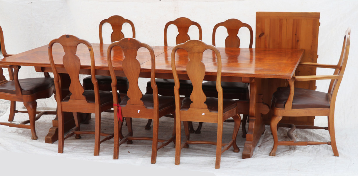 Matsalsmöblemang 13 delar, 1900-talets första hälft