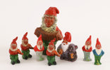 Tomtefigurer 8st, mestadels omkring 1900-talets mitt