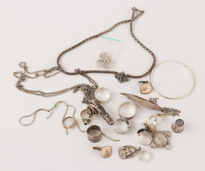 Parti silversmycken, flertalet i sterlingsilver