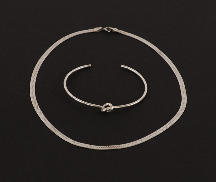 Hals- och armband i sterlingsilver