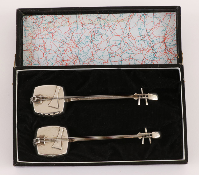 Salt- och pepparströare ett par, sterlingsilver, Japan, 1900-tal