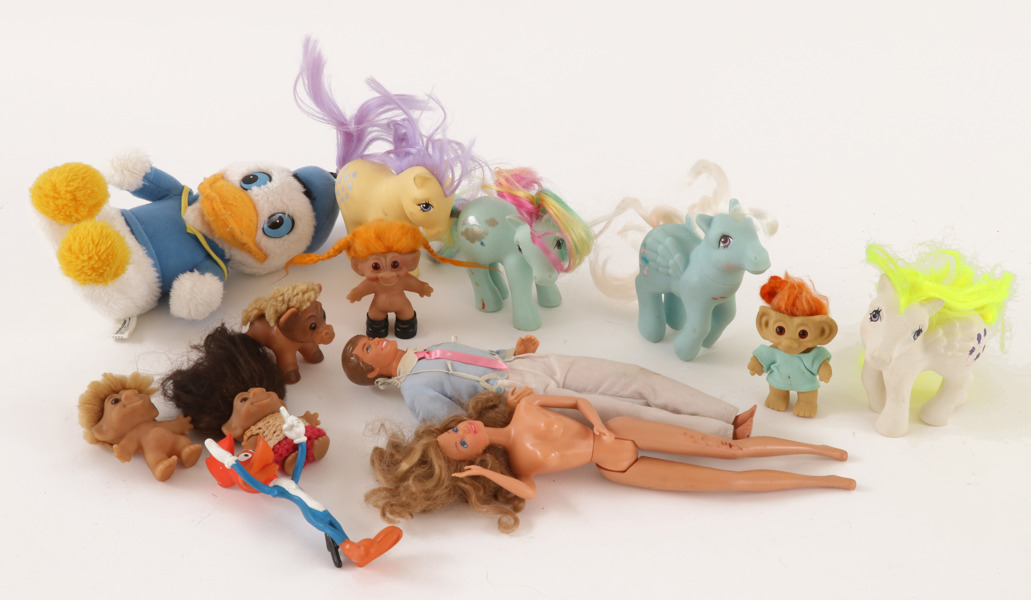 Parti äldre leksaker