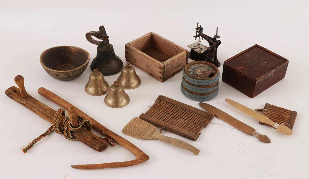 Parti allmogeföremål, m.m.