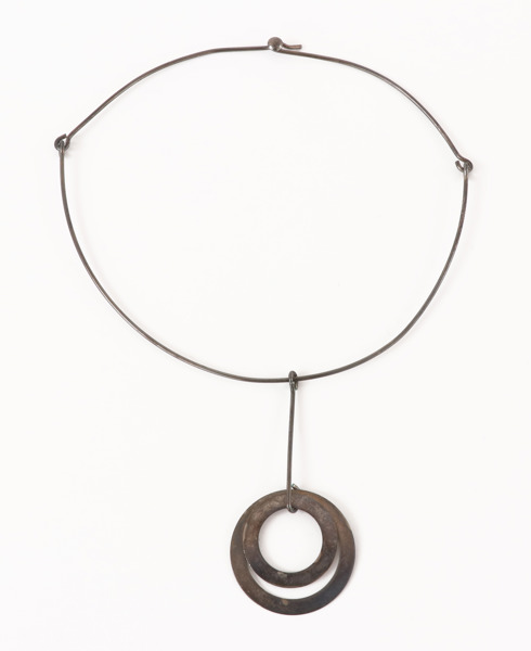 Halsband med hänge, silver