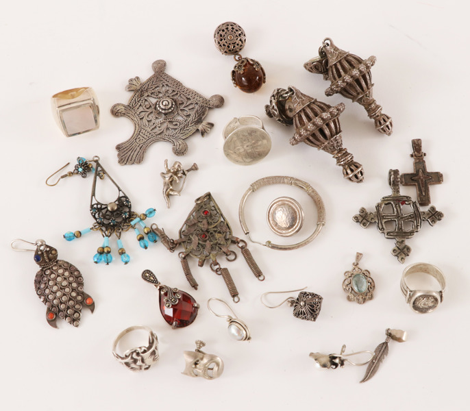 Parti smycken, bl.a. silver