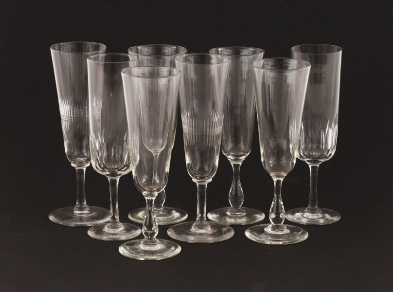 Champagneglas 8st, bl.a. 18/1900-tal