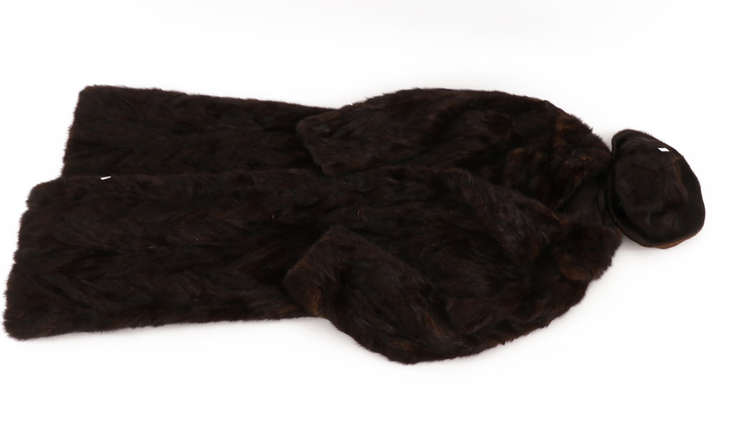 Minkpäls med mössa