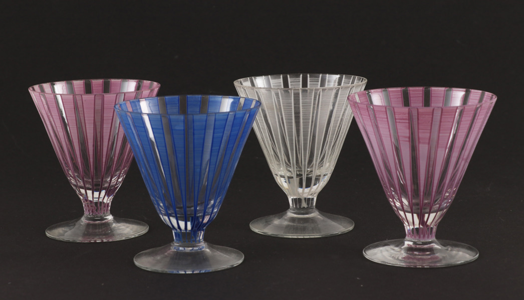 Glas på fot 4st, "Strikt", Bengt Orup för Johansfors