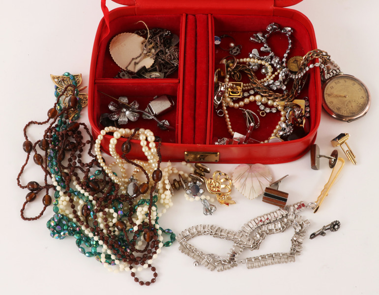 Parti smycken, bl.a. silver