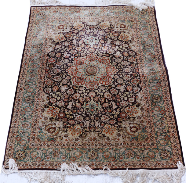 Handknuten matta, orientalisk