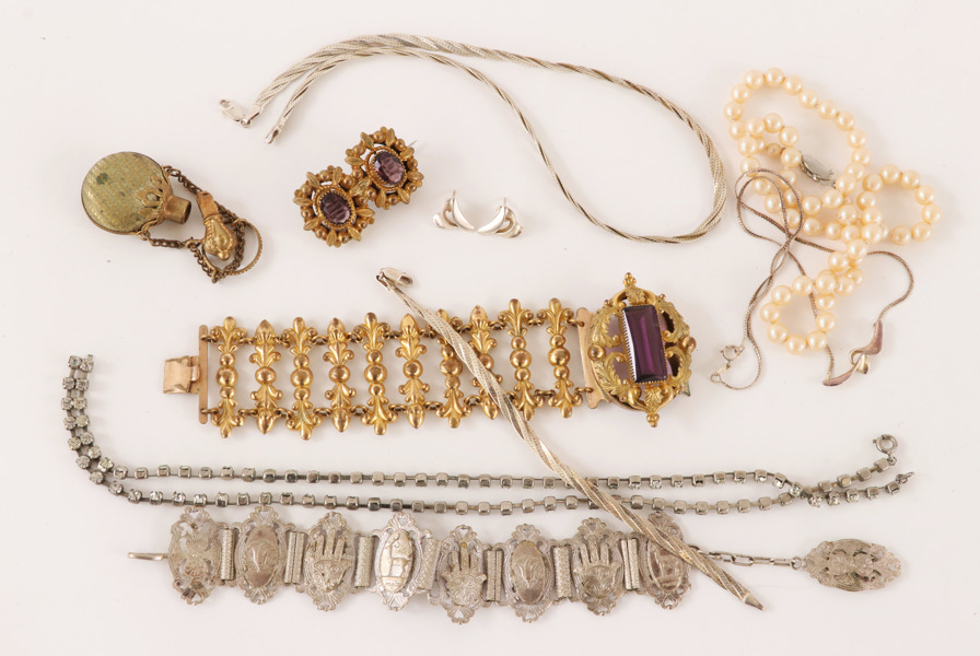 Parti smycken, bl.a. silver