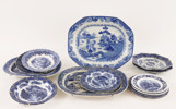 Blåvit porslin 17 delar, England/Asien, bl.a. 1800-tal