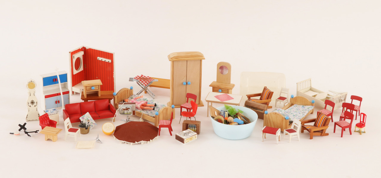 Parti dockskåpsmöbler, 1900-talets andra hälft