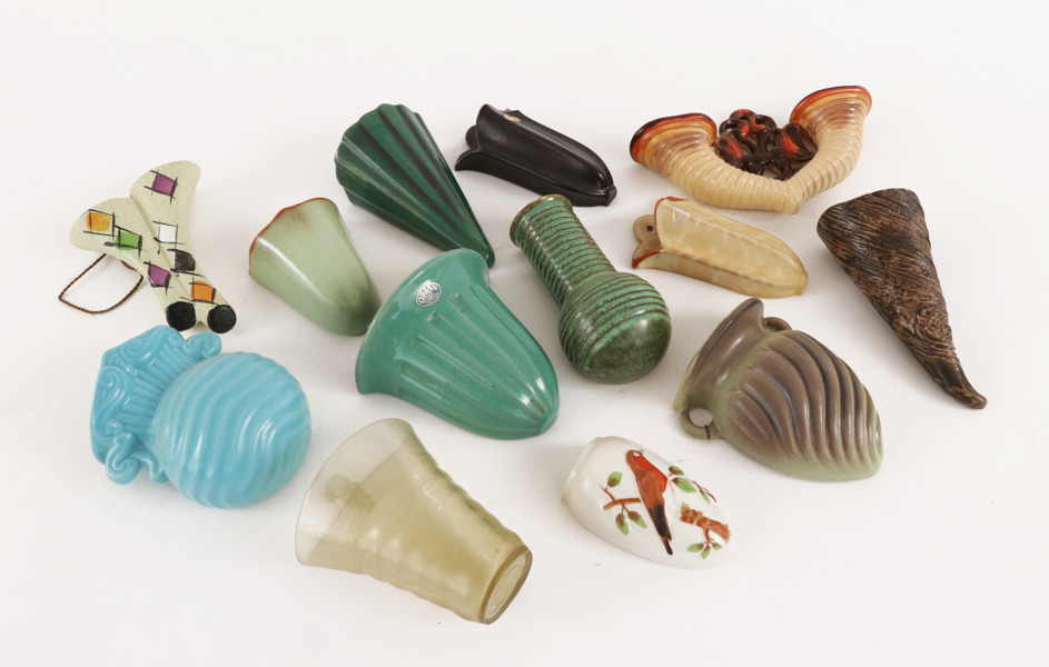 Väggvaser 13st, mestadels 1900-talets första hälft